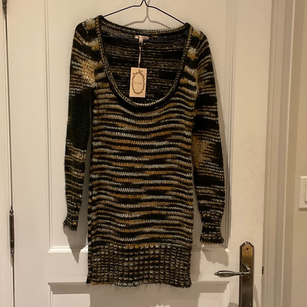 BNWT Toi et Moi Striped Black and Gold Women's Mohair Sweater⭐️